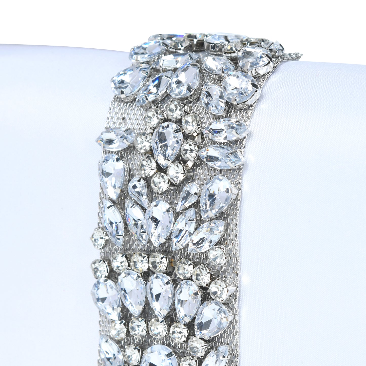 Pelle Luxur Slings Bag PL25C703